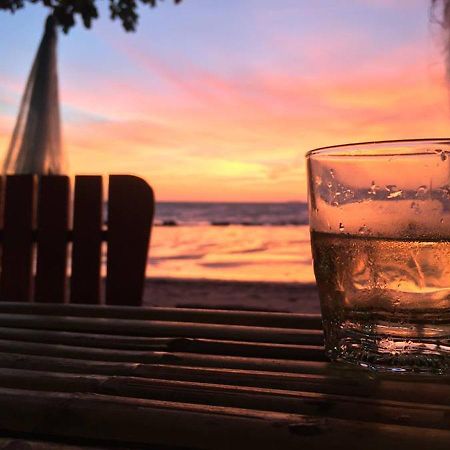 Rann Chalet Beach Side Koh Lanta Exterior photo