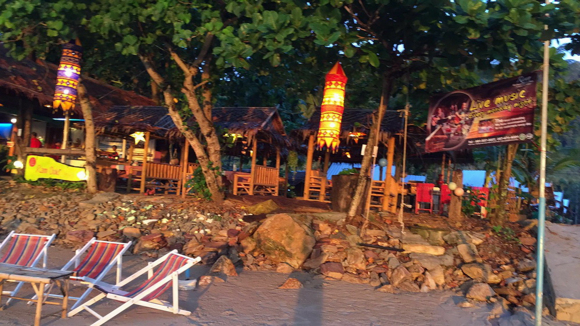Rann Chalet Beach Side Koh Lanta Exterior photo